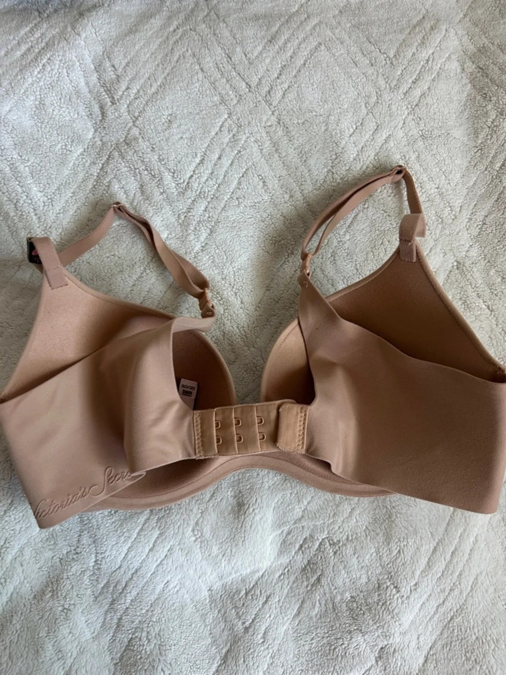 VS. Perfect shape push up bra. 32C - Picture 2 of 8